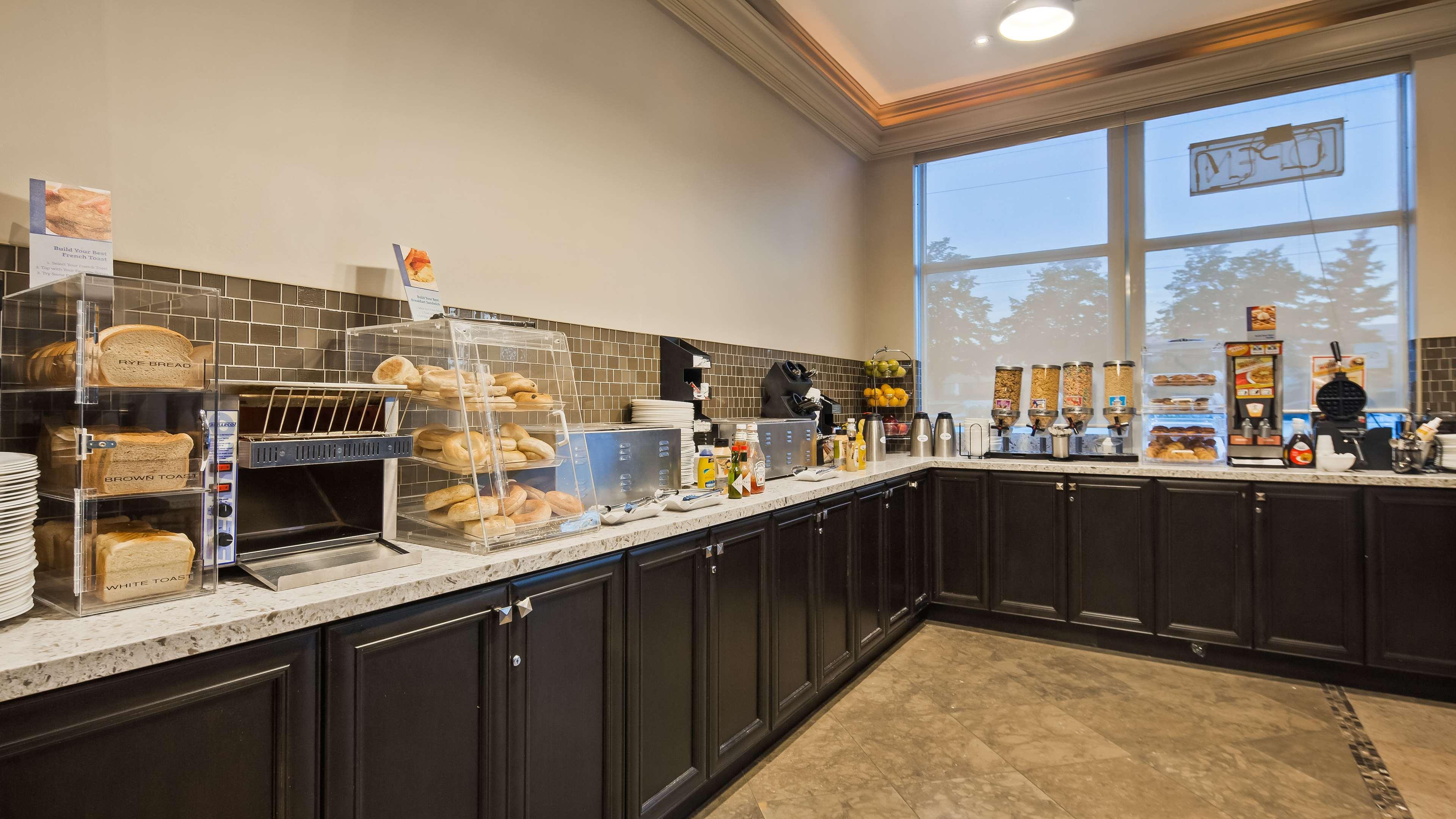 Best Western Plus Travel Hotel Toronto Airport Eksteriør billede